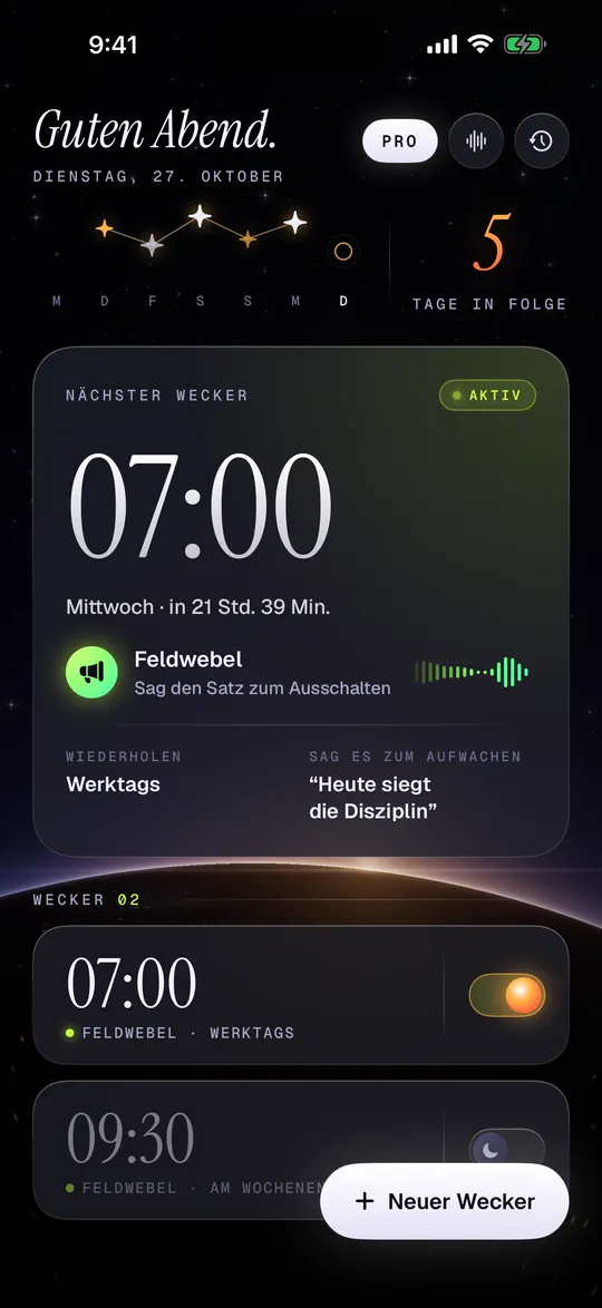 WakeBuddy-Startbildschirm: nächster Wecker um 7:00 mit dem Feldwebel und dem Weck-Satz